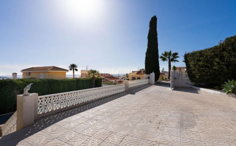 Foto c4e0fdaa-e702-4597-973d-82a240cfb742. Xalet amb aparcament piscina a Rojales