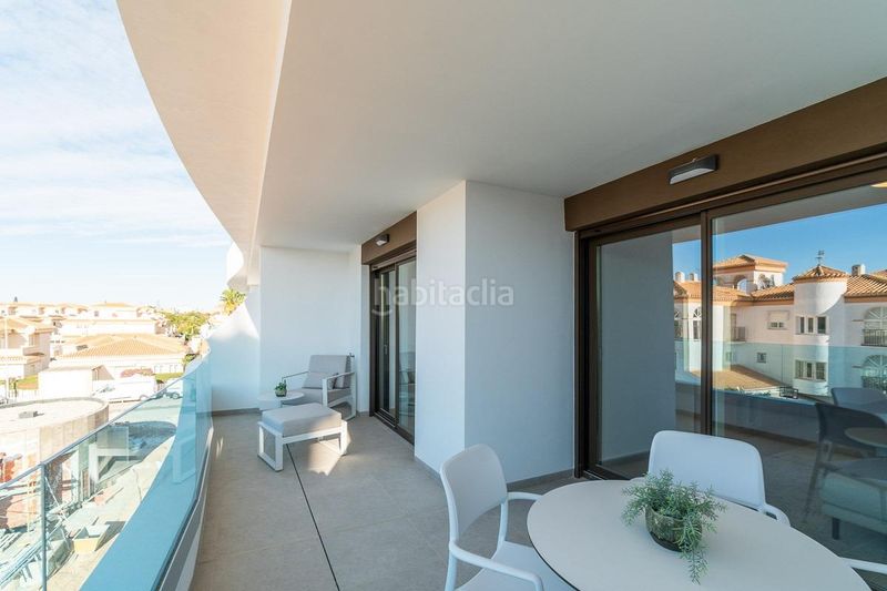 Foto fe7ffae6-3890-46aa-93a2-08d217156e9b. Apartament amb aparcament a Playa Flamenca Orihuela