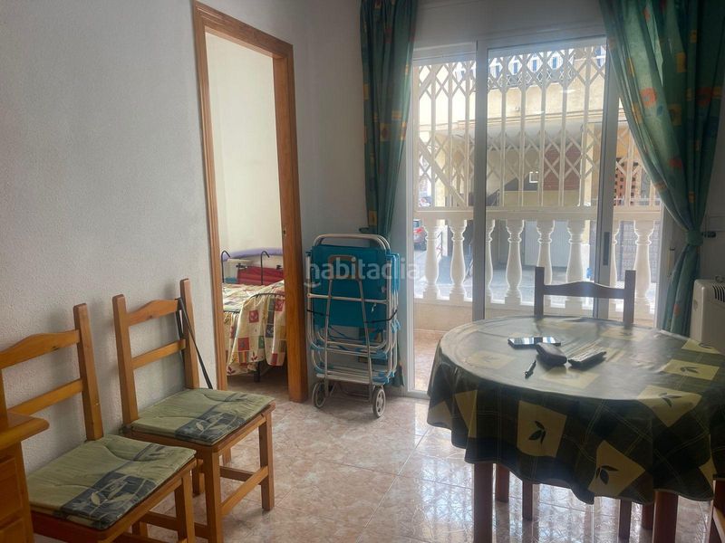 Foto ab9255c3-9371-45d1-af44-e328332c4993. Apartament amb aparcament a Antonio Machado Torrevieja