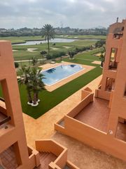Àtic a Las Lomas de Rame-Bahía Bella. Luminoso ático en planta alta con terraza, piscina y garaje  los
