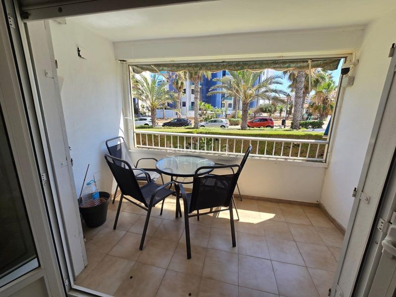 Foto 19ad49bf-b9a6-4908-b31e-ce95994678f2. Apartament a Punta Prima Torrevieja
