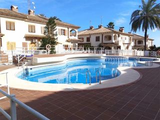 Haus in Los Balcones-Los Altos. Bungalow en planta baja con jardín privado  los balcones  torrev