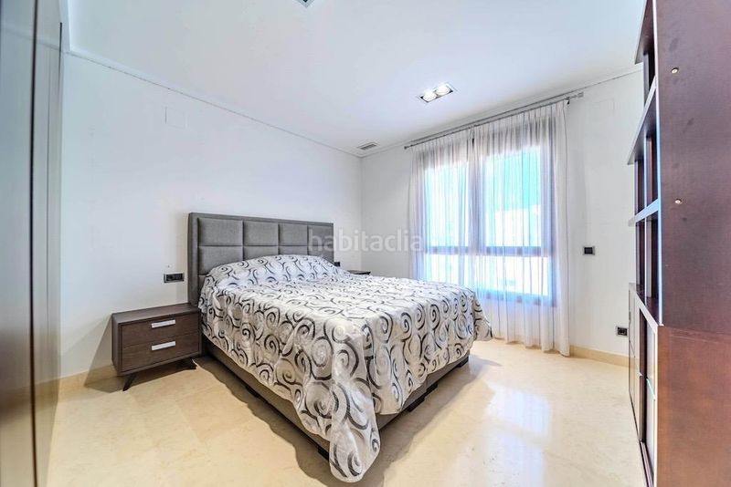 Foto e0324f1f-769f-47a2-856d-e5a9b3724353. Xalet amb aparcament a Cabo Roig Orihuela