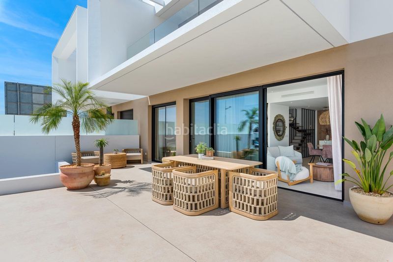 Foto 01d1d6ac-c71b-4751-bb01-228016e109fa. Casa aparellada amb aparcament piscina a Dolores