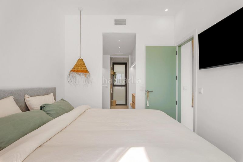 Foto 36783625-fd1e-4f59-b886-d97173ff3de2. Casa aparellada amb aparcament piscina a Dolores