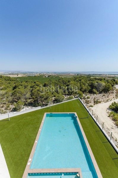 Foto 6603d625-05be-4849-956b-0cd487377a5b. Casa amb aparcament a San Miguel de Salinas