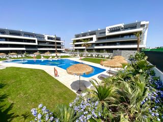 Casa adossada a Zona Carrefour - Urbanizaciones. Apartamento en planta baja en exclusiva urbanización estilo reso