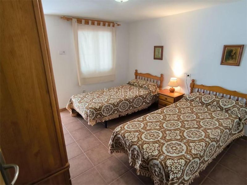 Foto 4e0fbe20-d23d-44b3-a8aa-fc9c43cfe877. Casa adossada amb aparcament a Campoamor Orihuela