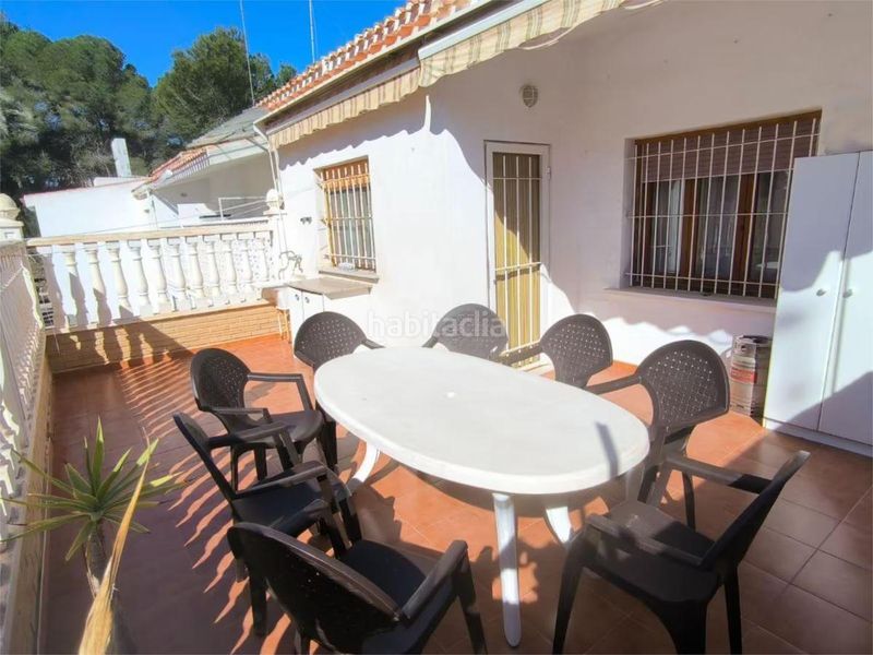 Foto a3ed3e63-ef0d-48a8-964d-0627a771f9a1. Casa adossada amb aparcament a Campoamor Orihuela