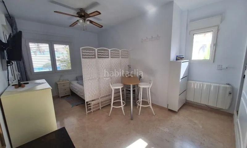 Foto a391953f-ed32-42f7-acb5-7bd75ed823f9. Casa amb aparcament a San Miguel de Salinas