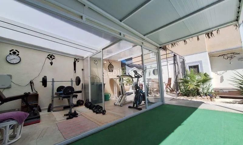 Foto b2f0d924-901c-4720-8497-883c35a2ef35. Casa amb aparcament a San Miguel de Salinas