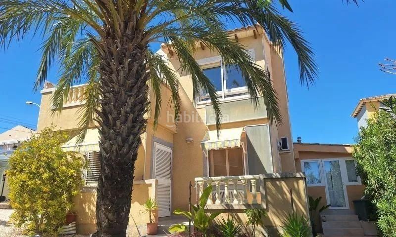 Foto c4f16846-8cf0-4e6b-80a4-56deb37eee78. Casa amb aparcament a San Miguel de Salinas