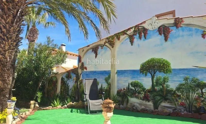 Foto f6302a82-1b35-43ed-bef7-984e54e000e3. Casa amb aparcament a San Miguel de Salinas