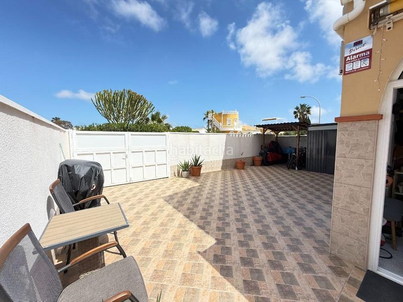 Foto b225075a-6fdd-4ff3-a602-c98d4fba3beb. Casa a La Florida Orihuela