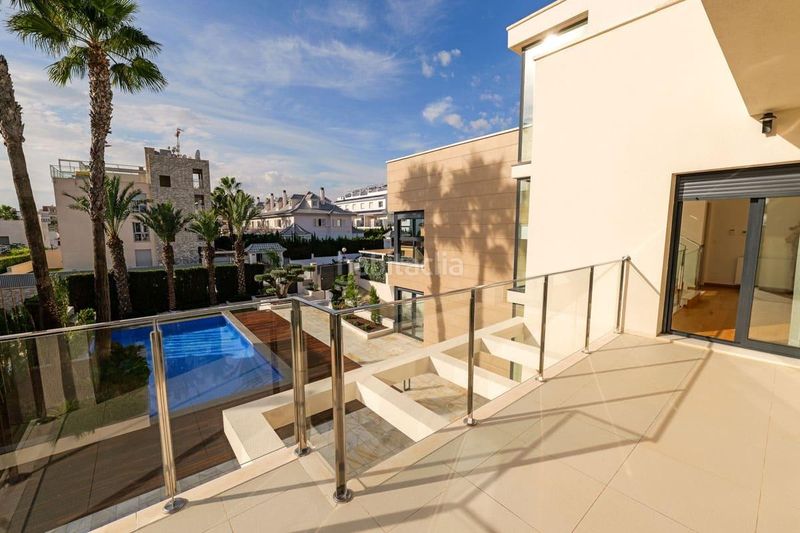 Foto 8631e249-d23a-4a69-9a70-e21617674975. Xalet amb aparcament piscina a La Veleta Torrevieja