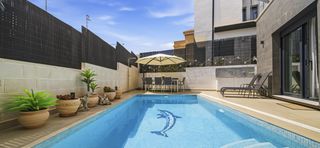 Chalet in Los Almendros