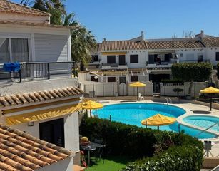 Casa a Aguas Nuevas. Bungalow en ático con terraza y 2 piscinas comunitarias  aguas n