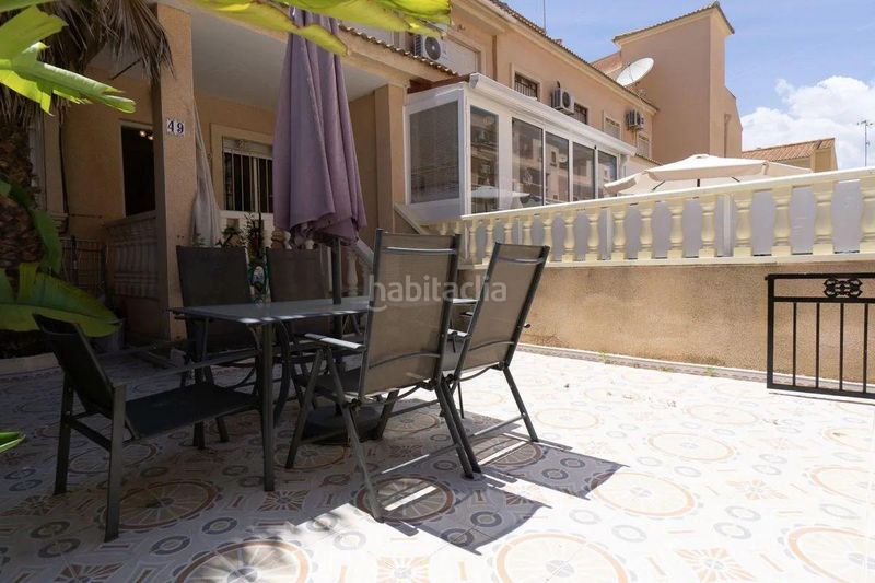 Foto 066bc445-84a4-48d3-95ad-29172dd8bf21. Casa a Playa Flamenca Orihuela