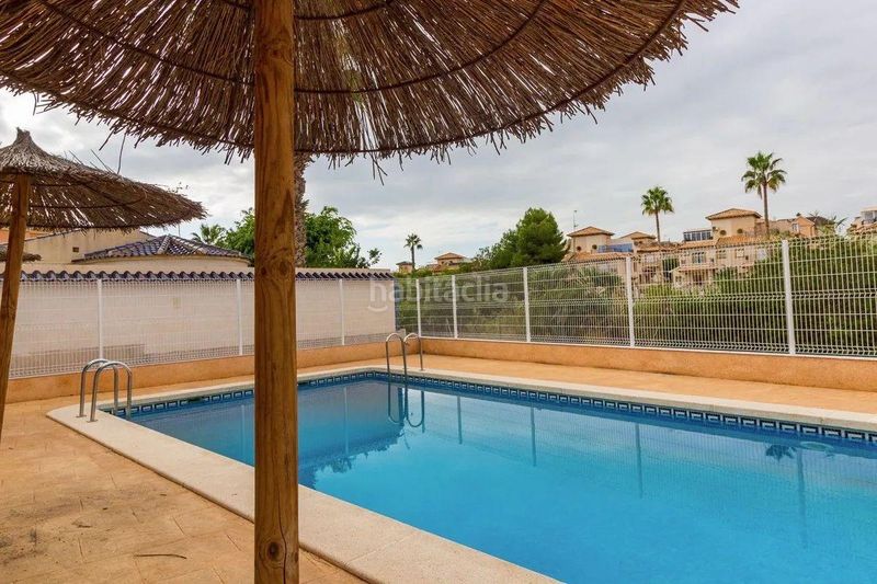 Foto a1d89aff-6d10-4101-985b-745eb0f88d87. Casa a Playa Flamenca Orihuela