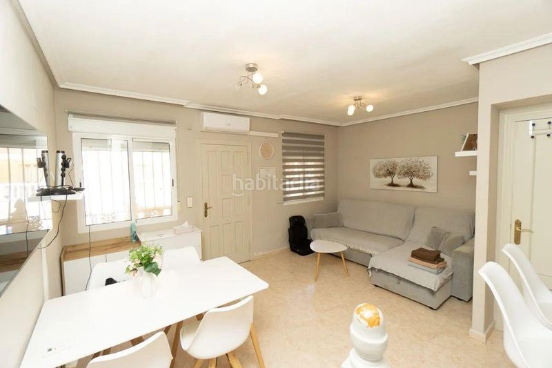 Foto fa88e6ba-4188-4c6a-9f79-215e52a353c9. Casa a Playa Flamenca Orihuela