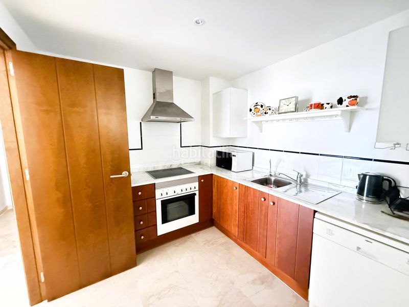Foto 3f771465-c54e-45f9-a66b-fbae57bab023. Apartament amb aparcament a Punta Prima Torrevieja
