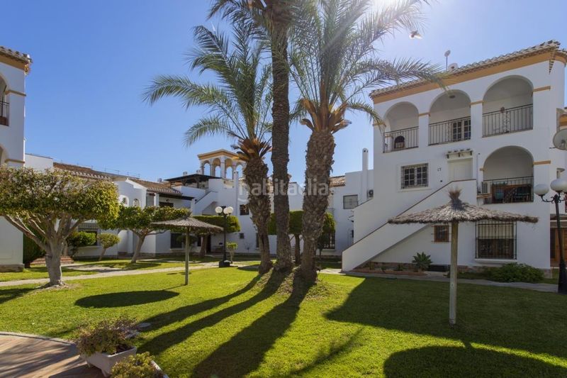 Foto 3a256925-e122-47ed-9f1b-cde06e6b0b55. Casa amb aparcament a Playa Flamenca Orihuela