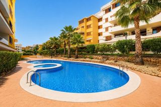Apartament a Punta Prima. Apartamento en planta baja a solo 150 metros del mar  punta prim