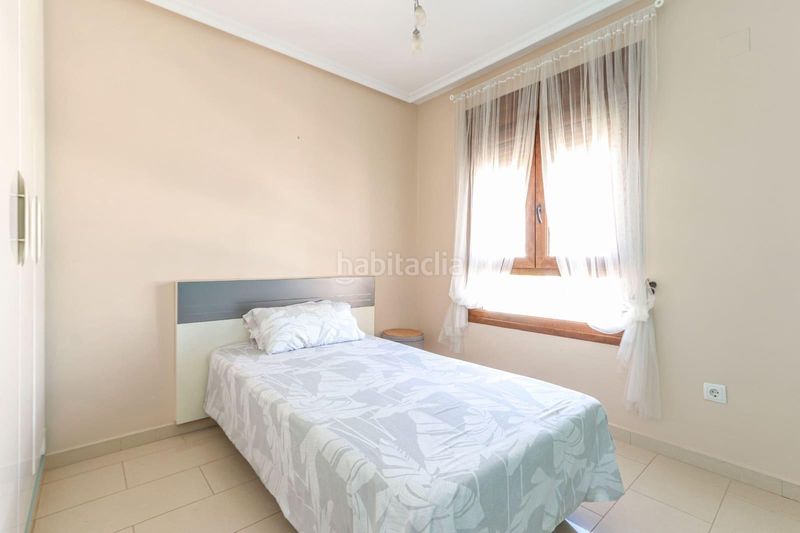 Foto 7f0d3f51-51ed-4b2e-8e3b-137d4ec9825c. Apartament a Los Almendros Orihuela