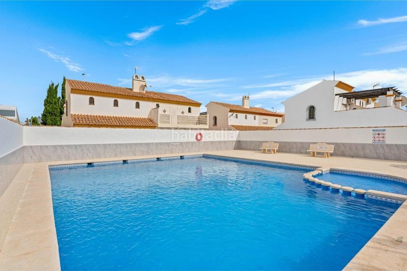 Foto 7fb96f96-6165-49ae-b28c-e69476fce017. Casa a La Zenia Orihuela