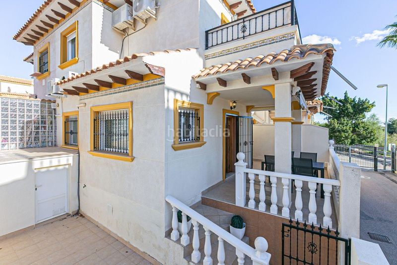 Foto 074d8ce6-b31e-42a5-9f26-da788c42608e. Casa amb aparcament a Playa Flamenca Orihuela