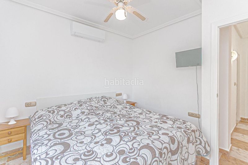 Foto 46da06d4-b52d-42a3-89c7-65ebd2a0fd63. Casa amb aparcament a Playa Flamenca Orihuela