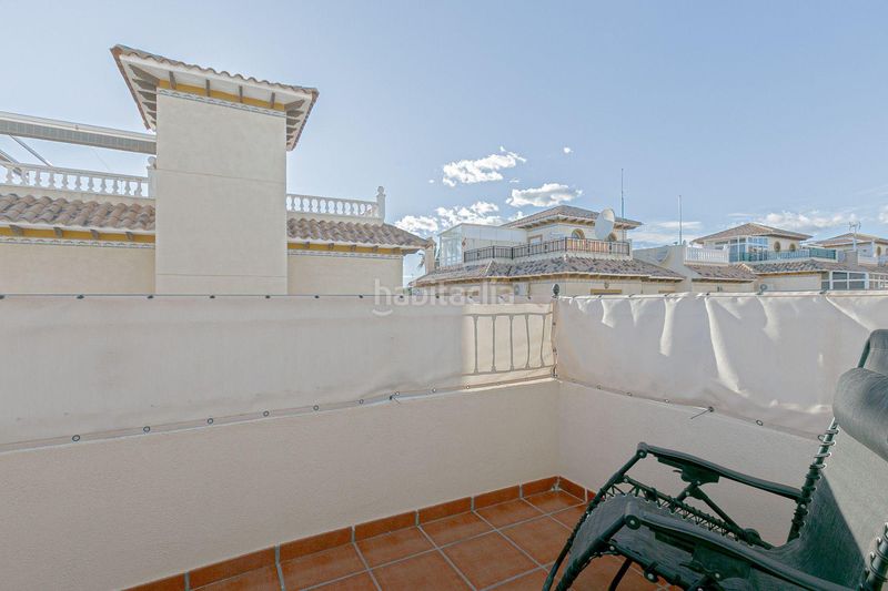 Foto 67f22160-1399-4aeb-8c56-3ea99a6b84d3. Casa amb aparcament a Playa Flamenca Orihuela