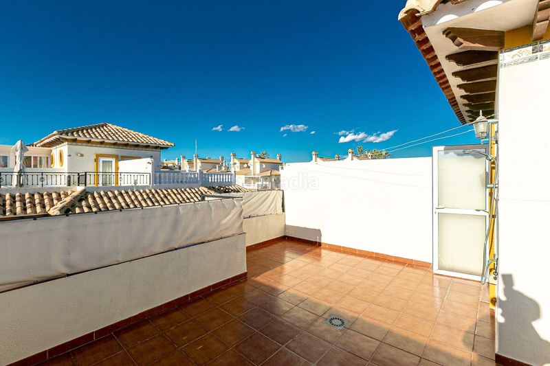 Foto c767ed81-cfa6-4c8a-8540-b6dc958cd6ea. Casa amb aparcament a Playa Flamenca Orihuela