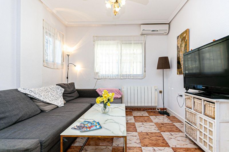 Foto daf1ebd6-6e54-416e-b5a7-00e8180a500c. Casa amb aparcament a Playa Flamenca Orihuela