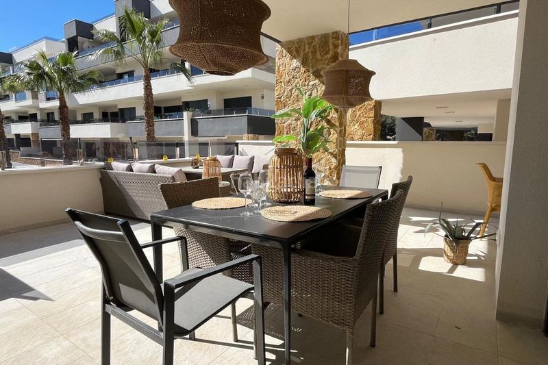 Foto 6d2cf04a-a911-40d9-96ca-180a52b6f546. Apartament amb aparcament a La Florida Orihuela
