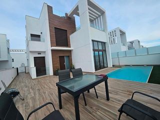 Xalet a Los Balcones-Los Altos