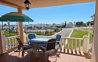 Casa  Calle altos los. Bungalow con vistas y licencia turística en los balcones, torrev