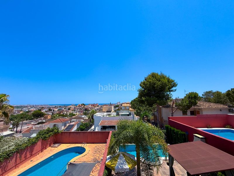 Foto 7e8f266a-8d6a-483a-9f5e-a591c0c5fd60. Chalet con parcheggio in Los Balcones-Los Altos Torrevieja