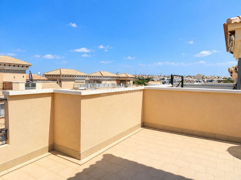 Foto 40561fa4-9af6-4b78-a6b8-8db801fd8b60. Casa preciosa casa adosada de 3 habitaciones en villamartín en Orihuela