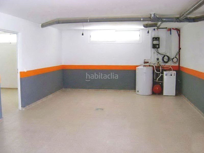 Foto 7a426b82-5019-4751-85f0-b9fa6bc97f69. Xalet amb xemeneia calefacció aparcament piscina a Guadalajara