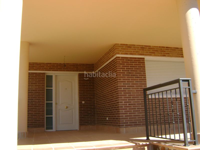 Foto a1c24df9-c72c-46d3-a350-13d9949ddcca. Xalet amb xemeneia calefacció aparcament piscina a Guadalajara
