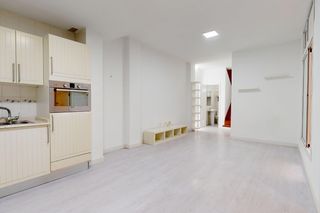 Affitto Duplex  Calle alfredo l jones. Dúplex luminoso y funcional a pasos de la playa de las canteras