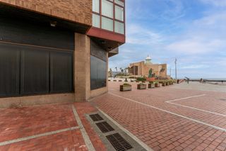 Location Appartement  Calle sagunto. Exclusivo local comercial premium en primera línea de negocio ju