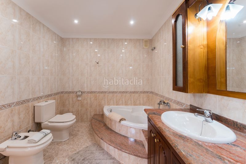 Foto 3f470525-fde0-46eb-88d5-a3e9f0d4dda7. Casa adossada amb calefacció aparcament a San Juan Telde
