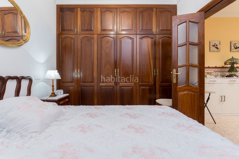 Foto d8b52cd3-fd53-40e3-b7b5-e5f49286b056. Casa adossada amb calefacció aparcament a San Juan Telde