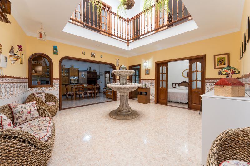Foto df2874d7-6922-43cf-ae87-bd15b182a97d. Casa adossada amb calefacció aparcament a San Juan Telde