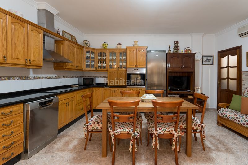 Foto e61306b1-fafe-44b4-9538-e495b07d161c. Casa adossada amb calefacció aparcament a San Juan Telde