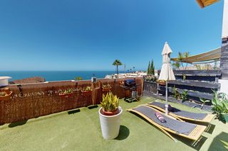 Pis  Avenida roque del este. Apartamento con terraza en puerto rico, mogán.