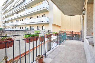 Piso en Carrer de los castillejos 226. Piso de 4 habitaciones con parking � zona sagrada fam�lia