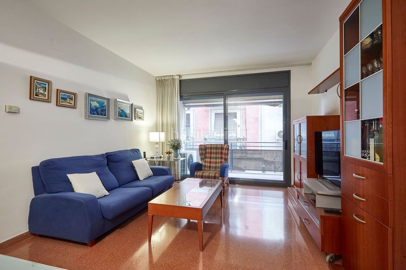 Foto 4e181603-46d3-4704-8b65-e406755b25fe. Piso vive a pie: luz, terraza y vida en el corazón de la ciudad. en Barcelona